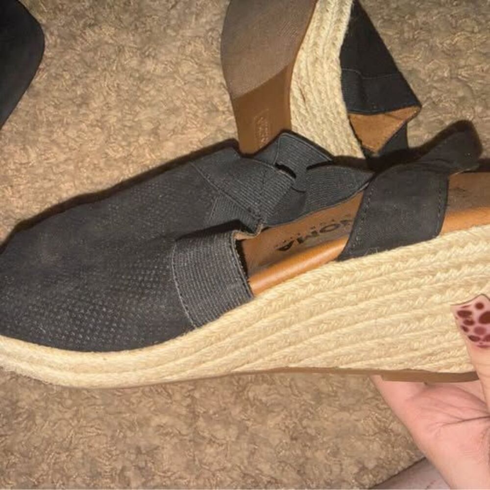 Sonoma Goods for Life black wedge espadrilles with jute-wrapped platform heels.